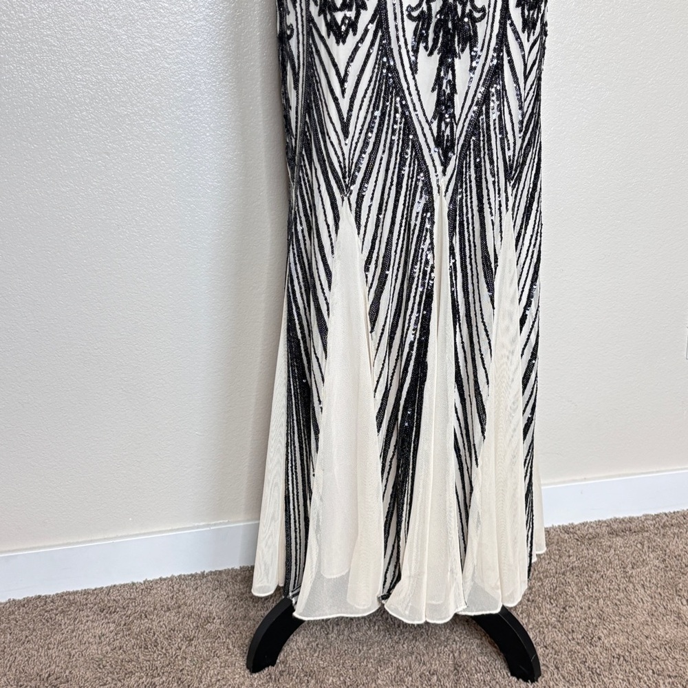R&M Richards Beige Formal Black Sequined Evening Dress Size 12 - Picture 10 of 14